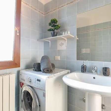 Charming House -10 Min Walk To The Center-