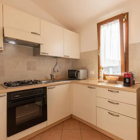 Charming House -10 Min Walk To The Center-