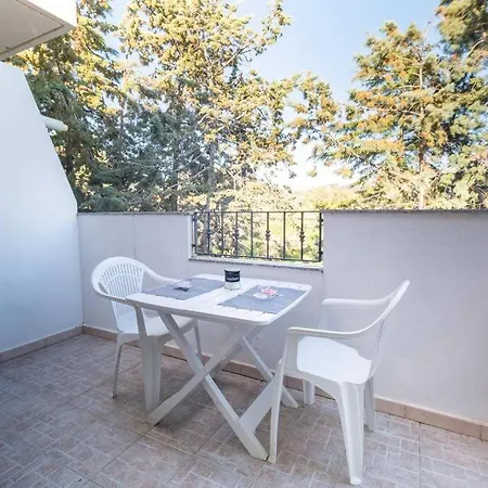 Charming House -10 Min Walk To The Center- Apartment