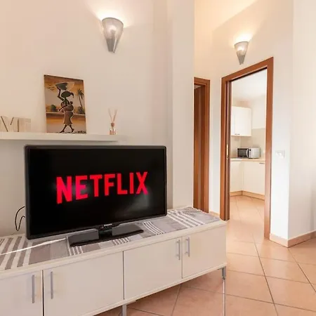 Charming House -10 Min Walk To The Center- Apartment *