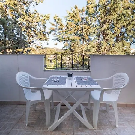 Charming House -10 Min Walk To The Center- Apartment *